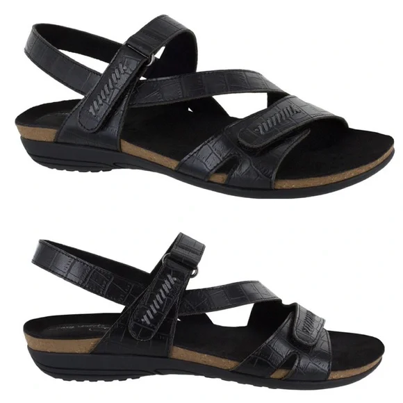 🆕Black comfy sandals by Easy Street. - Picture 1 of 6